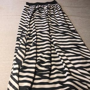 Lularoe skirt